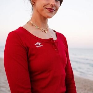 Umbro Red Ribbed Henley Long Sleeve Shirt Womens XL Scoop Neck Athletic Top